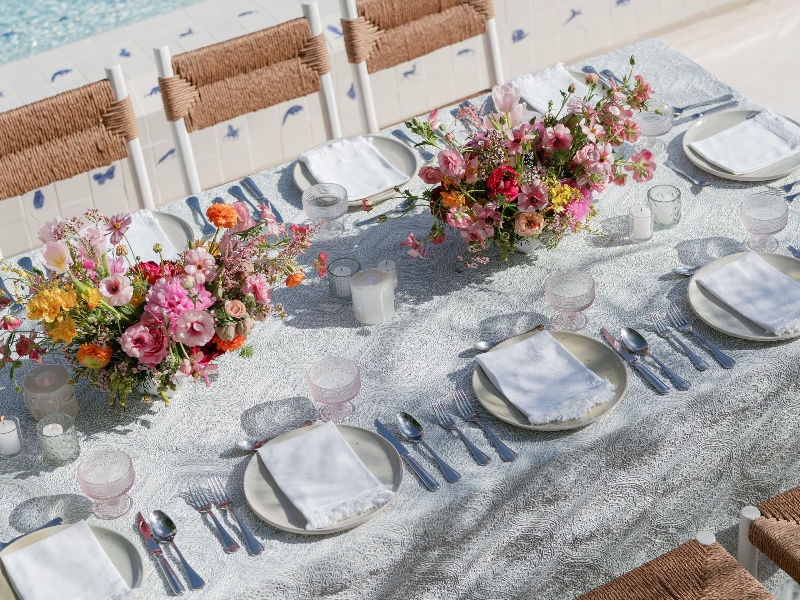 Flowers & Decor